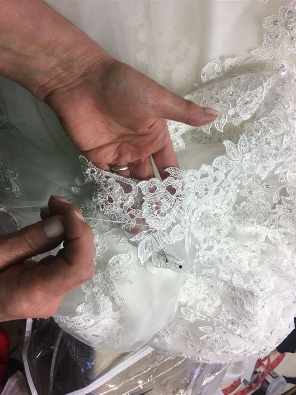 Wedding dress alteration, photo 2
